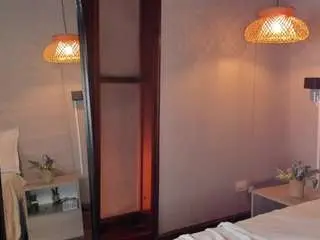 Nayahh  live sex cam