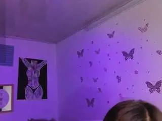 Pretty-johnson  live sex cam