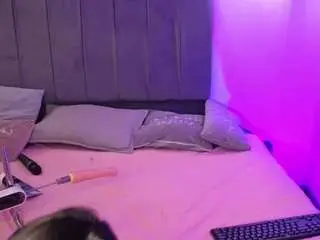 Pretty-johnson  live sex cam