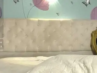 Tiinyemilly  live sex cam