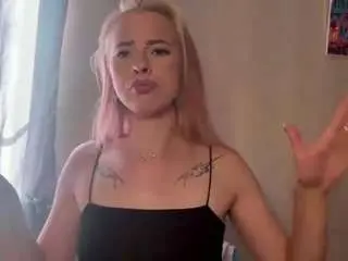 Chayamasteller  live sex cam