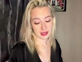 Chayamasteller  live sex cam