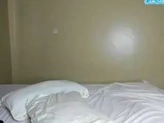 Kinkytalia  live sex cam