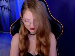 Your-lilith  live sex cam