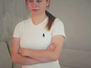 Lovellaestok  live sex cam