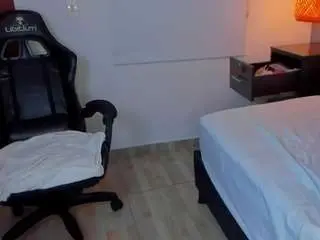 Natalie-esmith  live sex cam