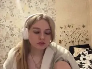 Rolandaswims  live sex cam