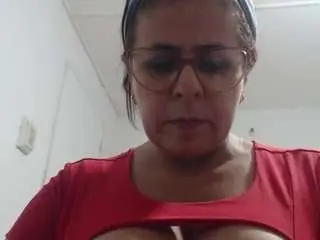 Sweettlatina  live sex cam