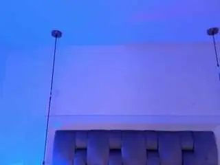 Only-gia  live sex cam