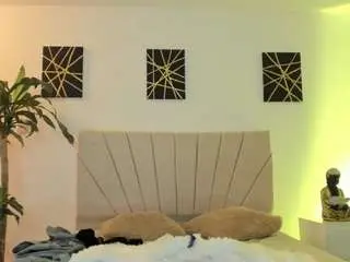 Sara-stormy  live sex cam