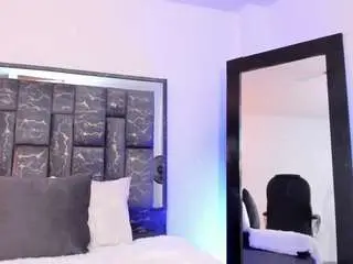 Sara-stormy  live sex cam