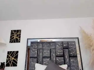 Sara-stormy  live sex cam