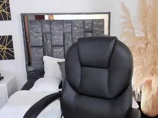 Sara-stormy  live sex cam