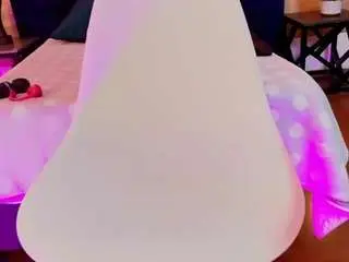 Elliee-alves  live sex cam