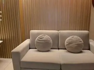 Victoria-18  live sex cam