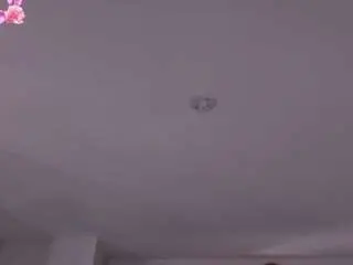 Victoria-18  live sex cam