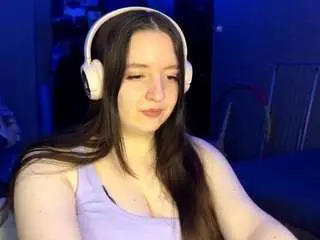 Elvinacoyner  live sex cam