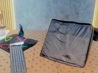 Naomiowen  live sex cam