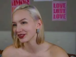 Suannedano  live sex cam