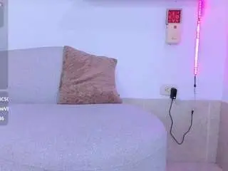 Amira-alzahra  live sex cam