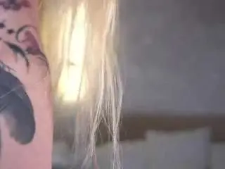 Amityalford  live sex cam