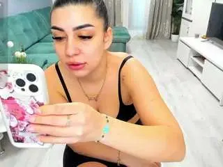 Eveeevian  live sex cam