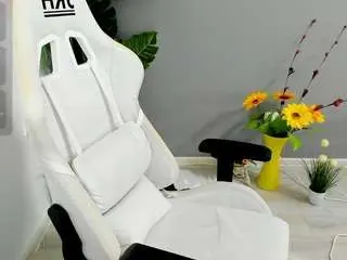 Eveeevian  live sex cam