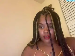 Tinamaria222  live sex cam