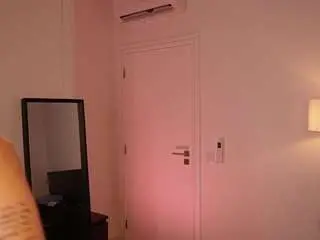 Neonymuse  live sex cam