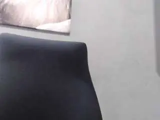 Zazapiko  live sex cam