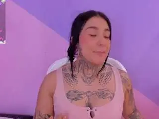 Adri-tatto  live sex cam