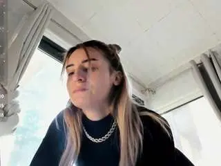 Ella-vee  live sex cam