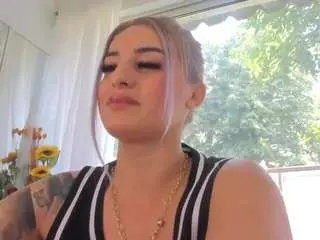 Ella-vee  live sex cam