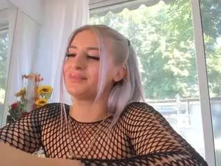 Ella-vee  live sex cam