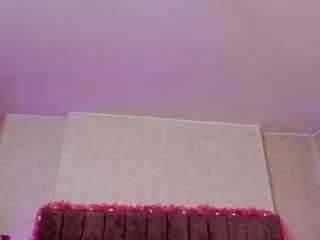 Junecandy18  live sex cam