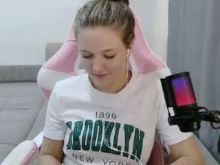 Hermilatimperman  live sex cam