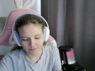 Hermilatimperman  live sex cam