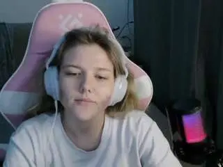 Hermilatimperman  live sex cam
