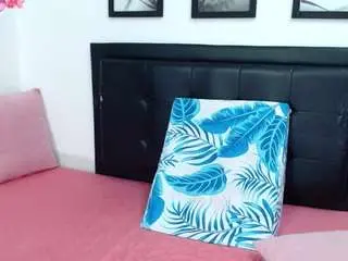 Kellyjoness  live sex cam