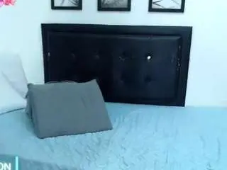 Kellyjoness  live sex cam