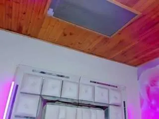 Mia-peyton  live sex cam