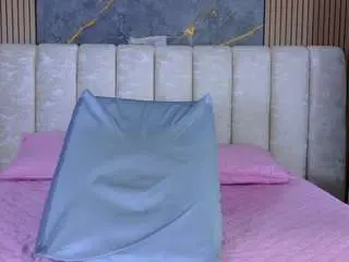 Mia-scot  live sex cam