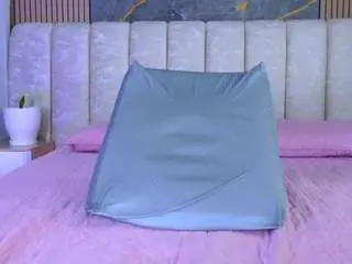Mia-scot  live sex cam