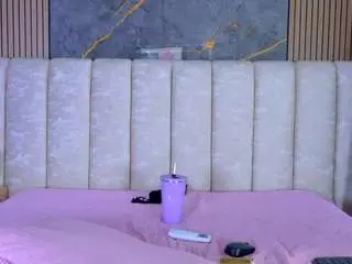 Mia-scot  live sex cam