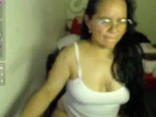 Miss-kendraa  live sex cam