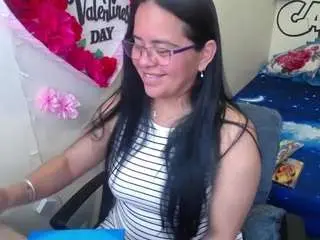 Miss-kendraa  live sex cam