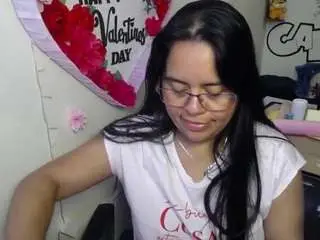 Miss-kendraa  live sex cam