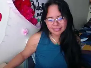Miss-kendraa  live sex cam
