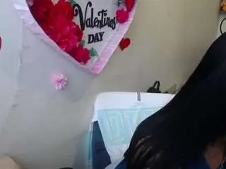 Miss-kendraa  live sex cam