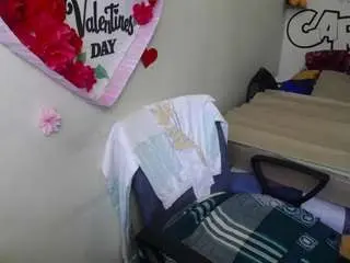 Miss-kendraa  live sex cam